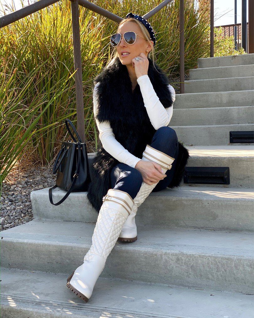 11 Outfits With White Boots To Wear All Year Round