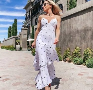 sunglasses trend 2023 womens fashion blogger Eve Dawes Glamour Gains
