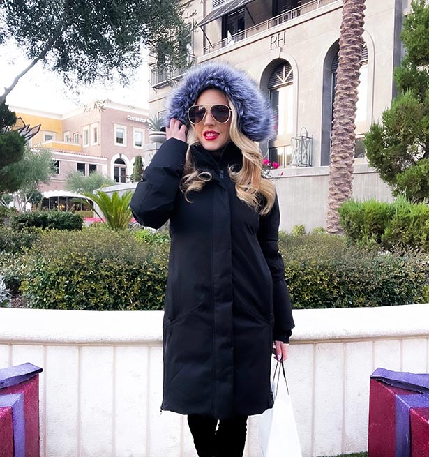 Northface black winter coat faux fur collar fashion blogger Glamour Gains Winter
