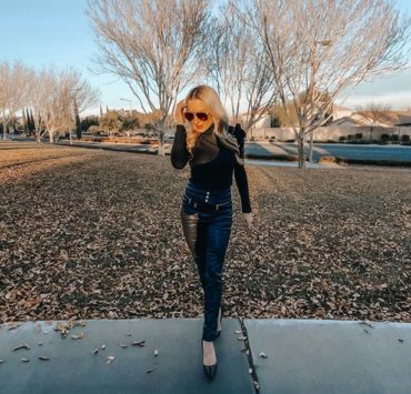 fall must haves womens fashion blogger Eve Dawes black outfit
