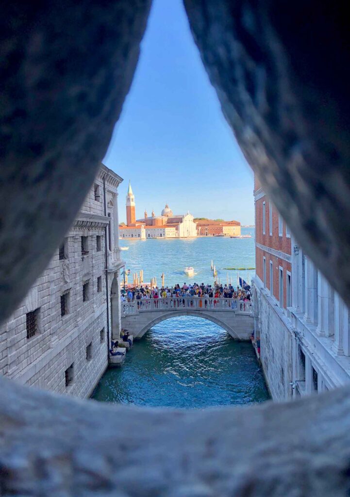 bridge of sighs ducale palace tour venice italy