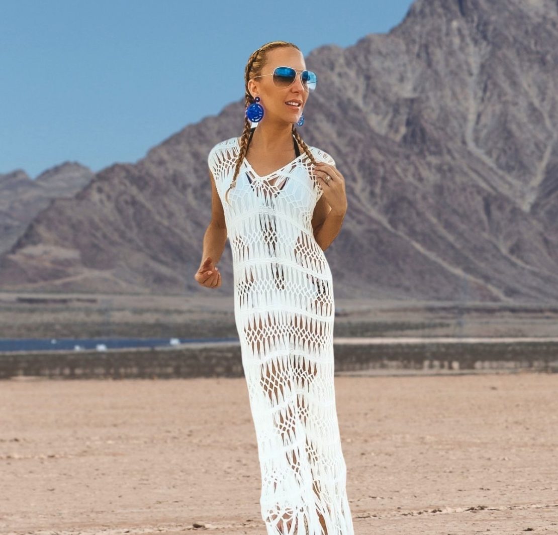 festival outfit white dress woman Vegas desert