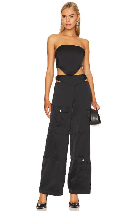 cargo pants outfit black 