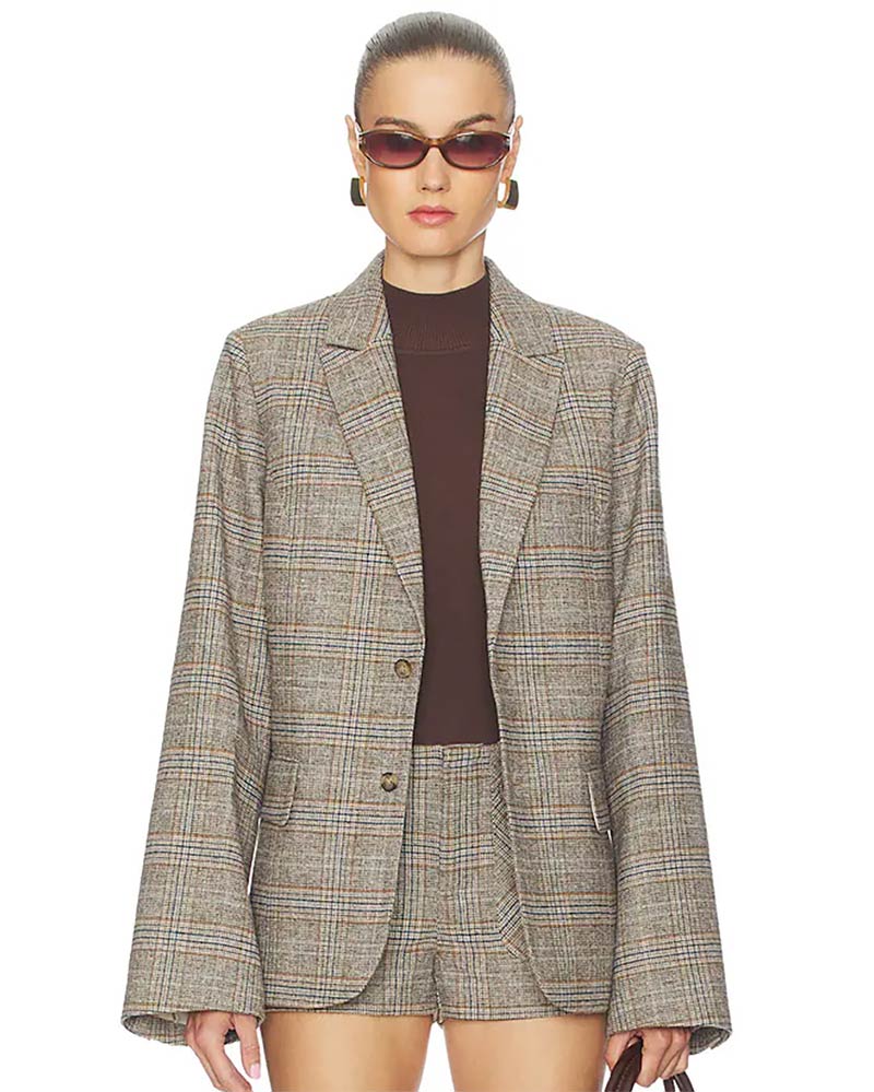 fall fashion trends 2026 womens tartan jacket and matching shorts