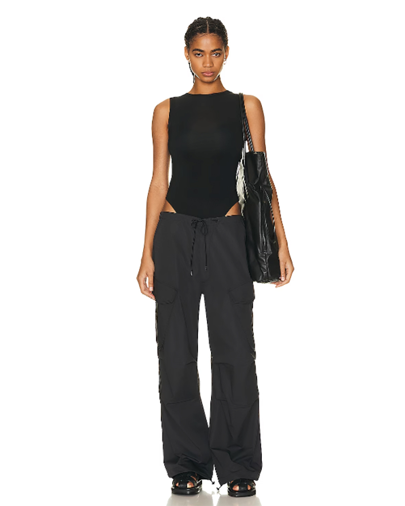 black cargo pants outfit womens fashion trends 2024