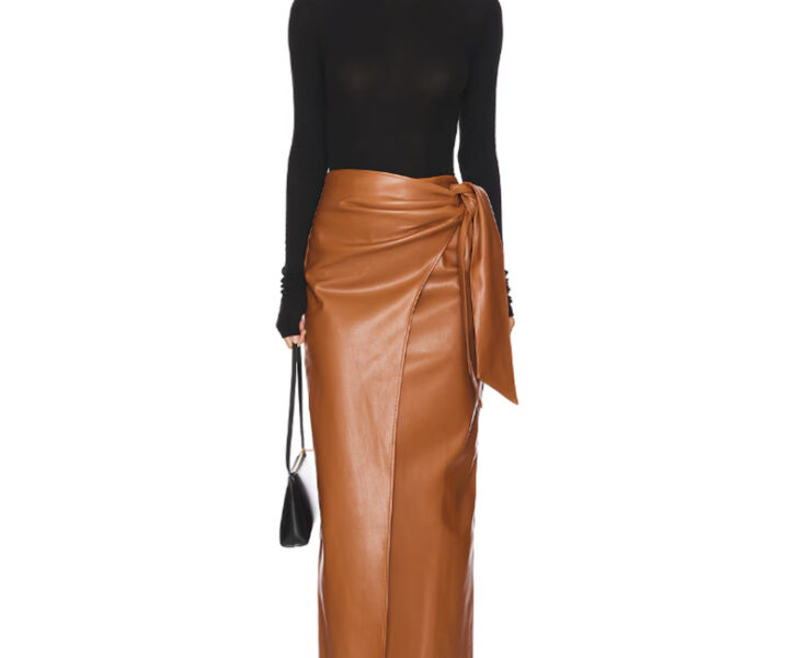 leather skirt outfit womens fashion 2025