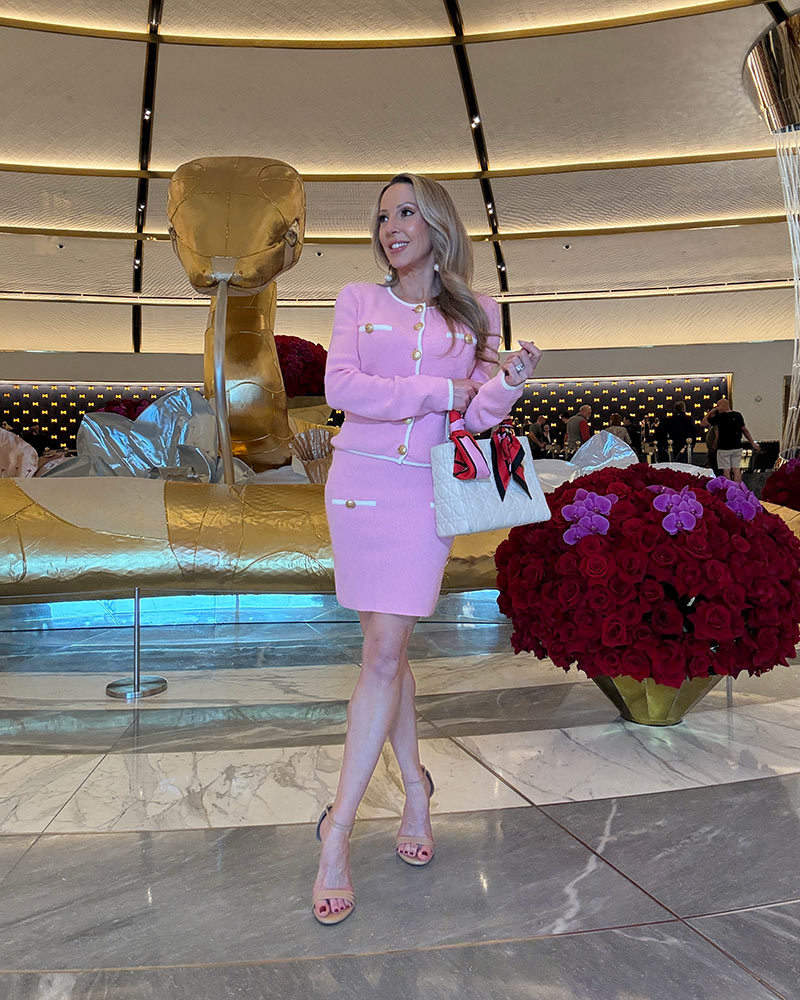 Fontainebleau Las Vegas woman pink outfit