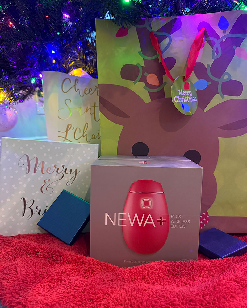 NEWA beauty RF wrinkle reduction device gift set