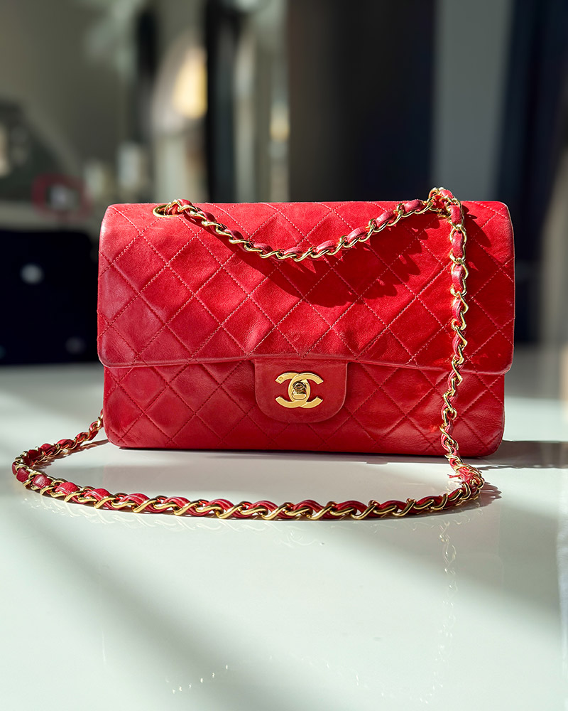 chanel classic flap bag red