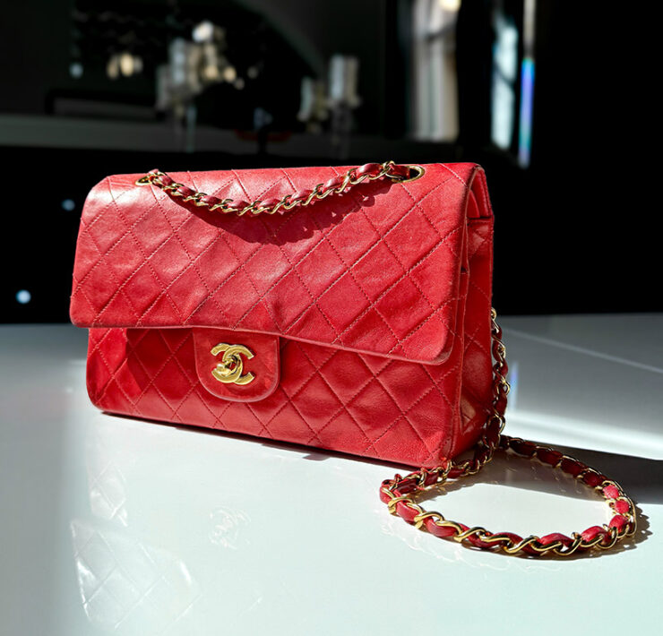 chanel classic flap bag red