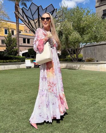 Tory Burch is BACK! I just got my hands the chic bag celebrities