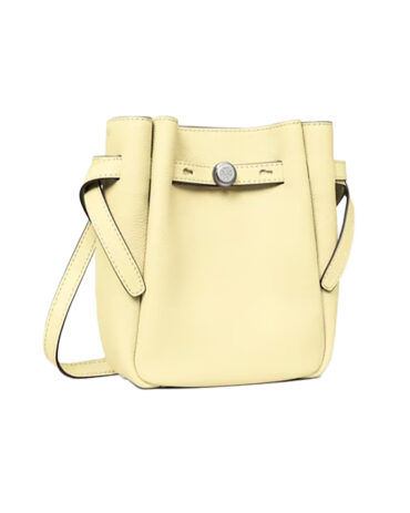 Tory Burch is BACK! I just got my hands the chic bag celebrities