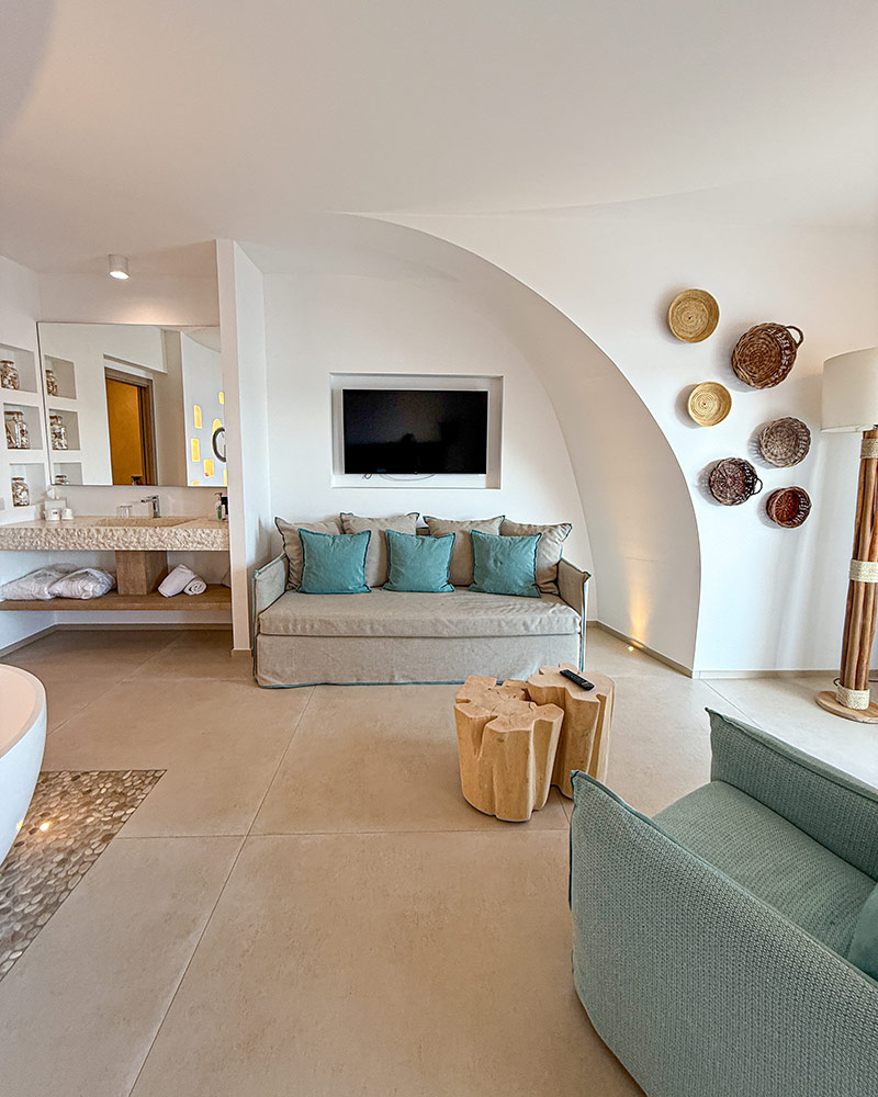 Gabbiano Azzurro hotel pool suite review luxury