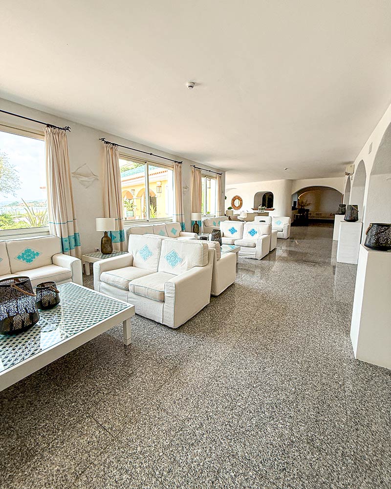 Gabbiano Azzurro hotel & suites reception lobby