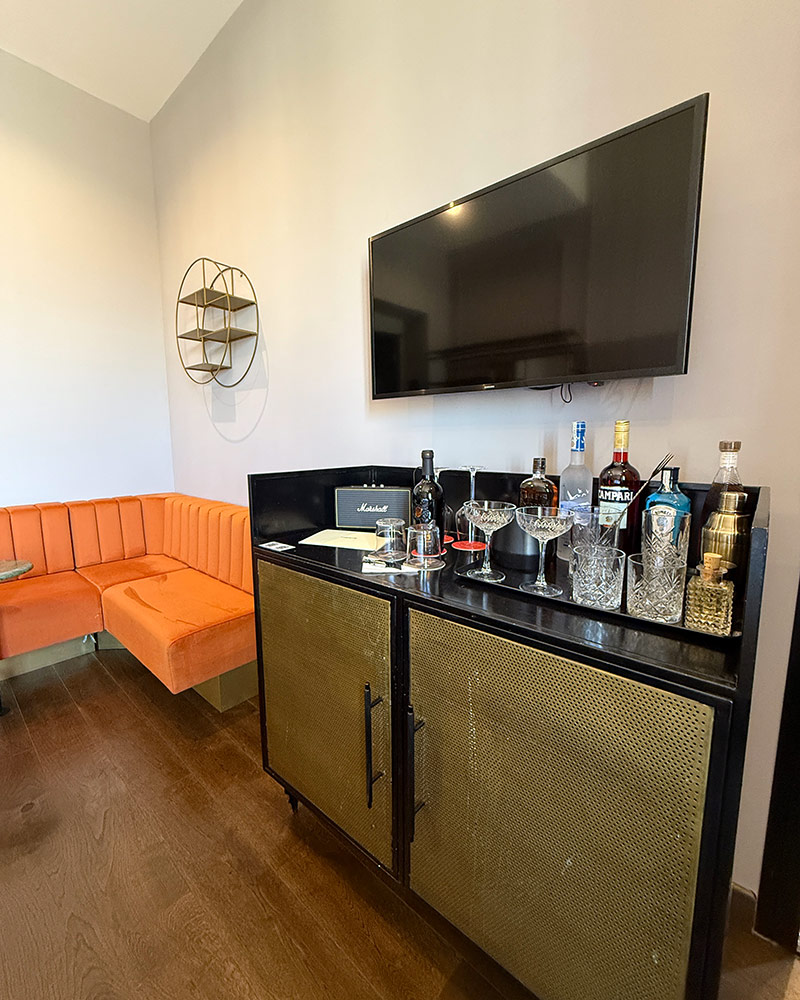 Hotel Chapter Roma decor bar