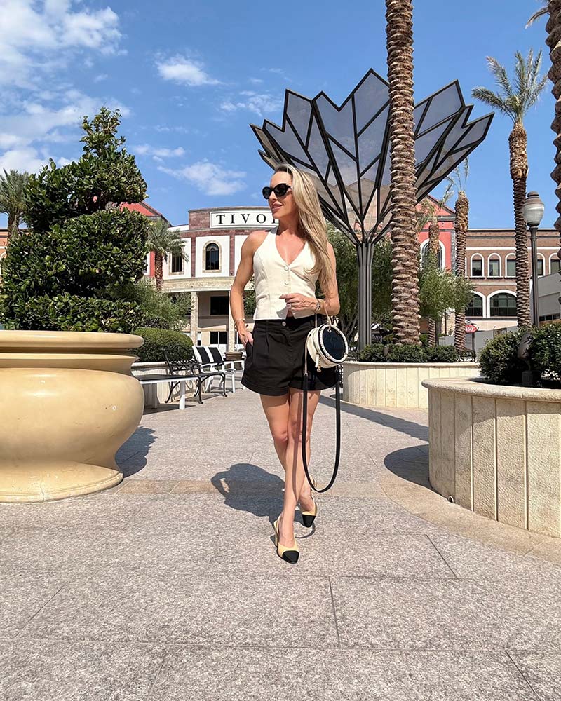 old money outfit classic chanel slingback heels chanel En Vogue round bag