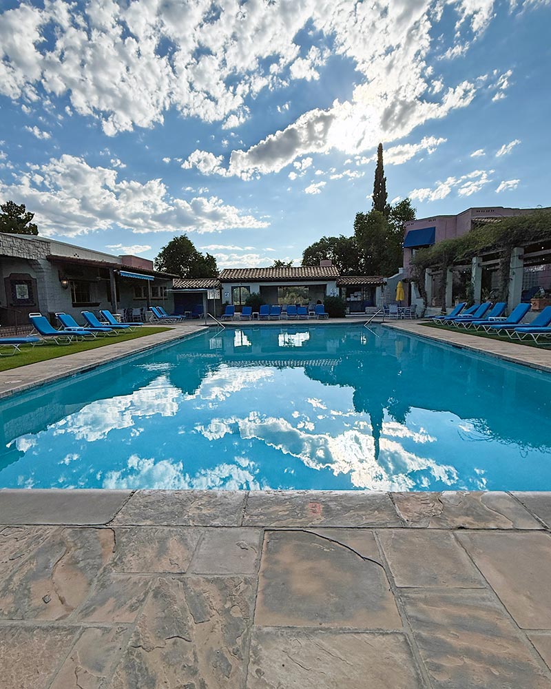 Arizona Inn pool hotel Tucson AZ