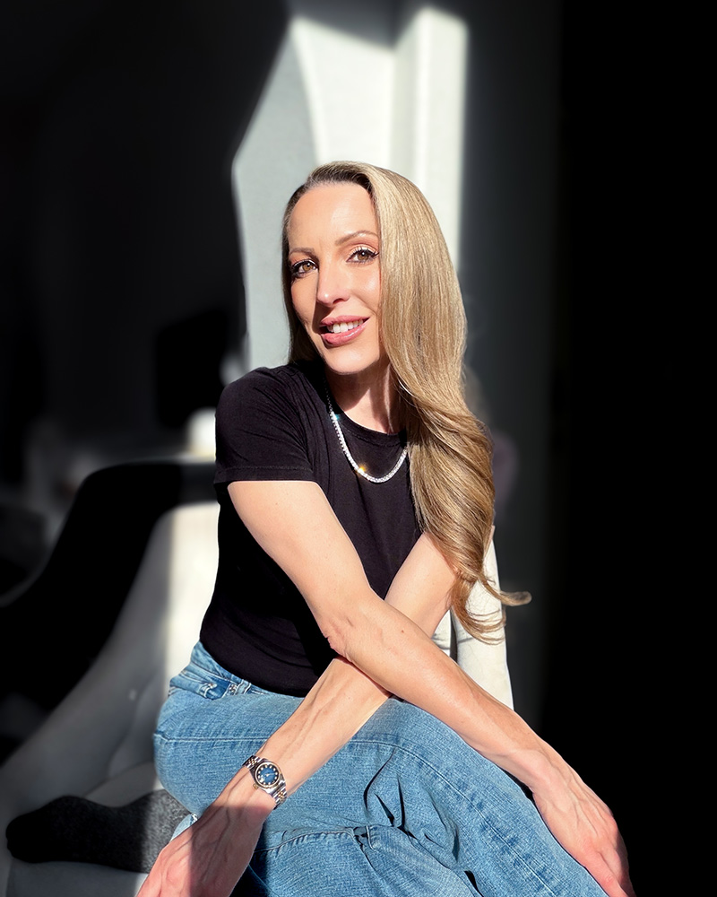 how style tennis necklace casual jeans