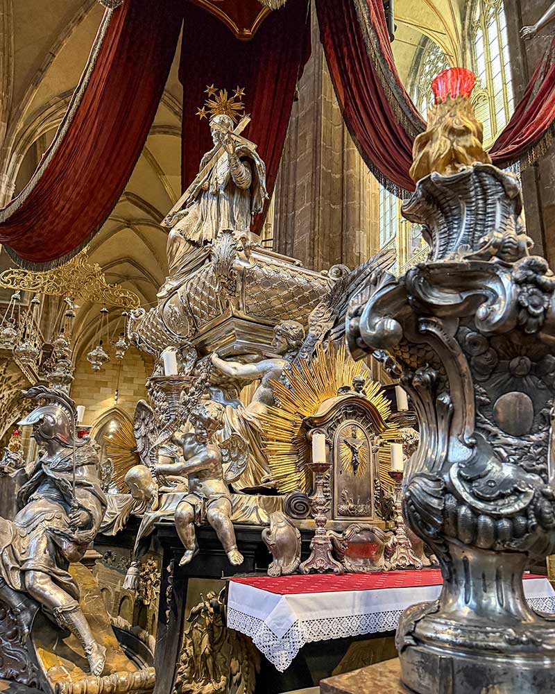 prague castle tour inside st vitus cathedral 