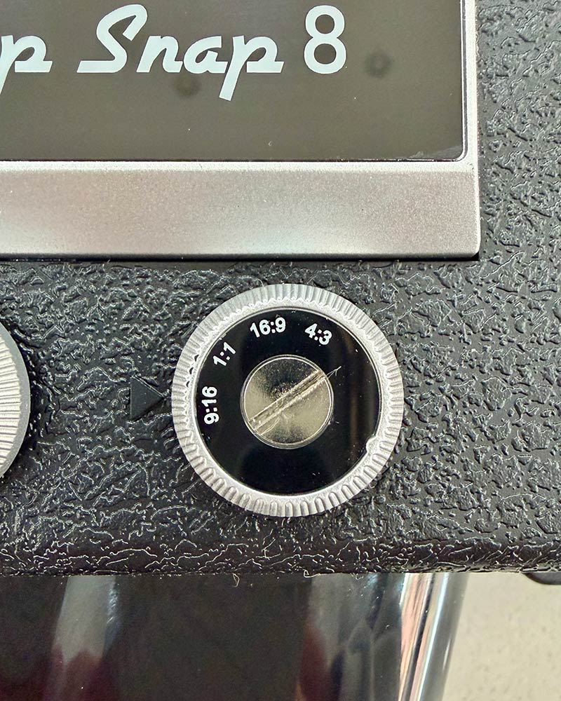 CAMP SNAP CS-8 features battery life monitor