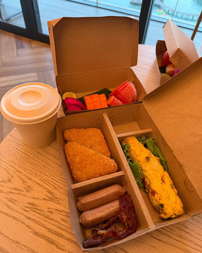 Katamaran Hotel & Resort Komodo island tour breakfast box