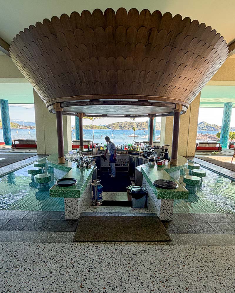 Katamaran Hotel & Resort Komodo review pool bar