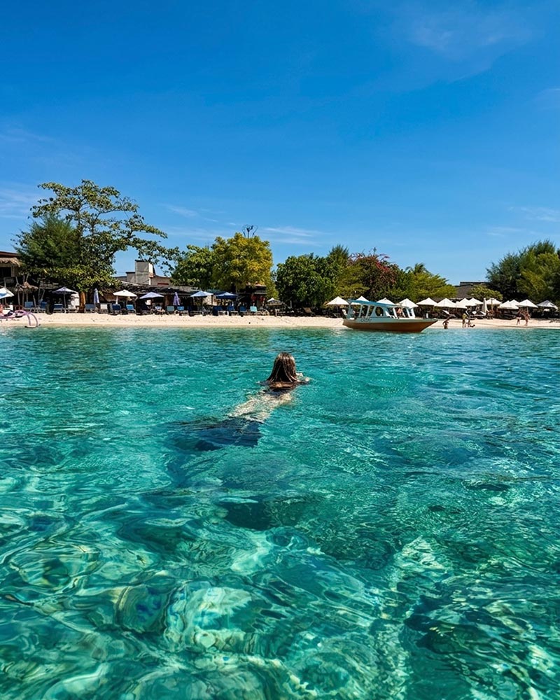 snorkeling gili islands turtles gili meno