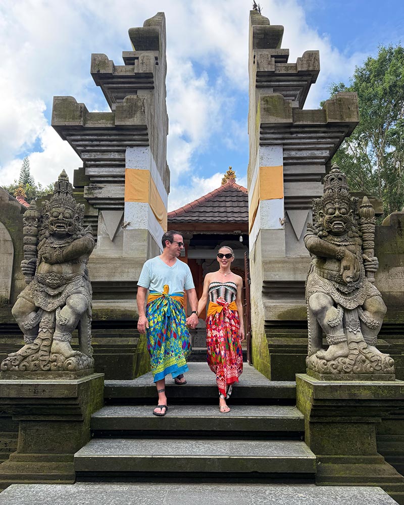 What do Balinese temples wear?