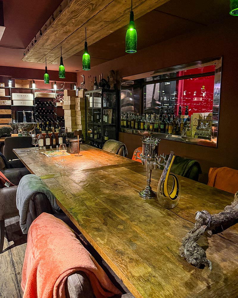 Château de la Gaude wine tasting table