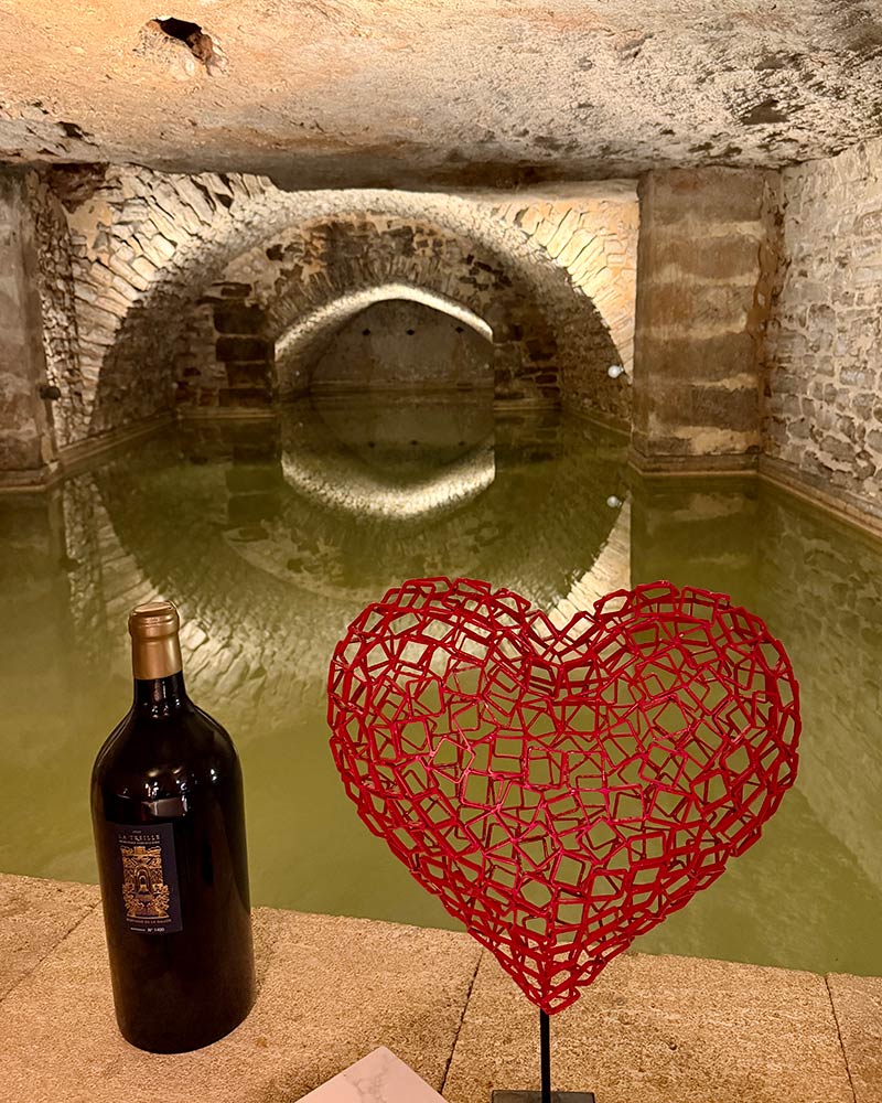 La Source restaurant water cave