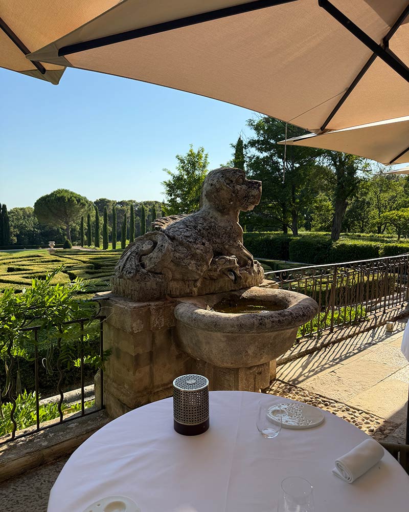 Relais & Châteaux Provence south france statue
