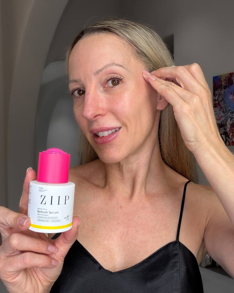 ziip skincare review eve dawes applying barrier boost serum